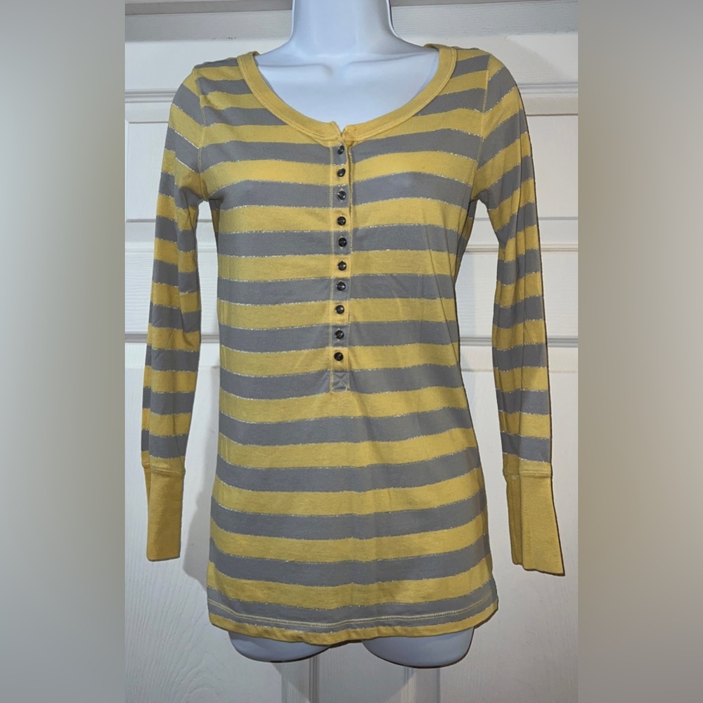 Aeropostale yellow and gray striped long sleeve shirt